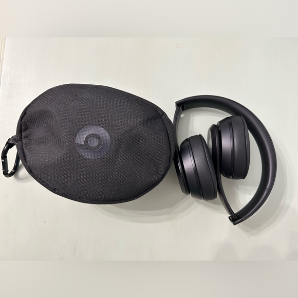 Beats by Dre Other - Beats Solo3 Wireless On-Ear Headphones